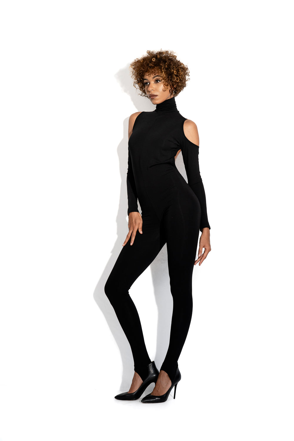 Grand open-back bodysuit